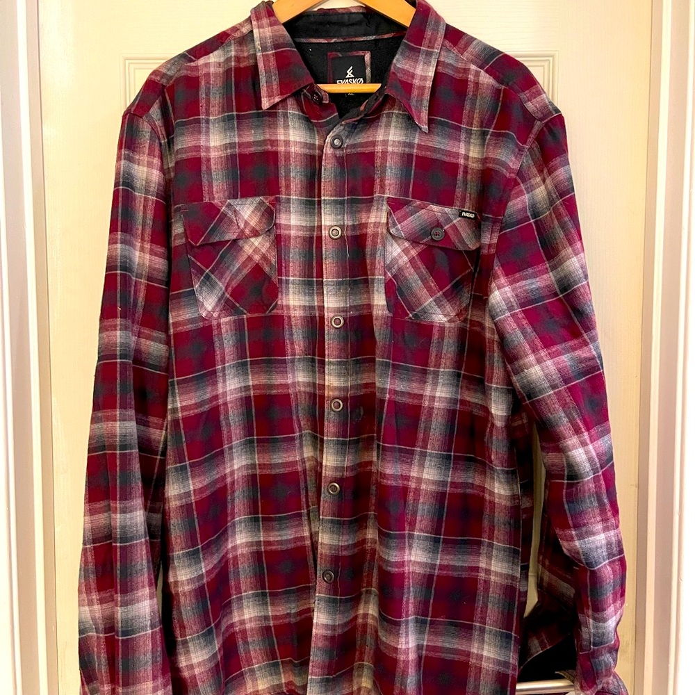 Men’s flannel shirt jacket.